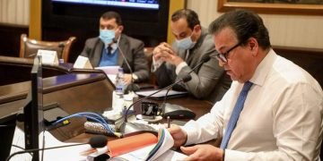 وزير التعليم العالي : انخفاض أعداد مرضى العزل المنزلي بنسبة 41.9%