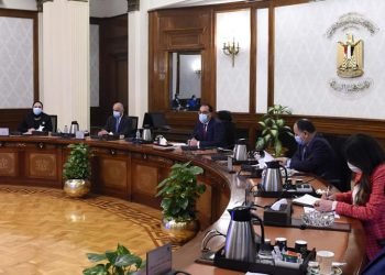 مدبولي يتابع تنفيذ تكليفات الرئيس بالمحافظة على استمرارية المخزون الاستراتيجي من السلع الغذائية الرئيسية