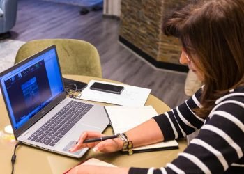 وزيرة الهجرة: متابعة مستمرة لموقف الجالية المصرية بأوكرانيا ورفع الموقف للجهات المعنية