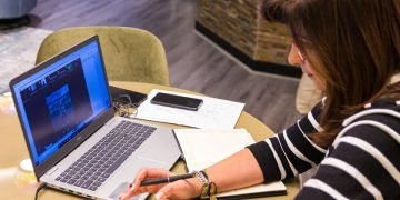 وزيرة الهجرة: متابعة مستمرة لموقف الجالية المصرية بأوكرانيا ورفع الموقف للجهات المعنية