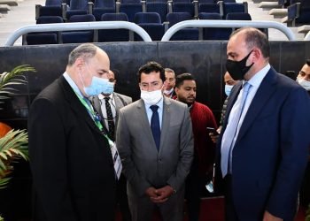 وزير الشباب والرياضة يتابع اليوم الختامي لمنافسات كأس العالم لسلاح الشيش