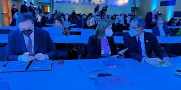 وزير الاتصالات.. يؤكد على أهمية التكنولوجيا لخلق حلول مبتكرة للتخفيف من تداعيات التغير المناخى