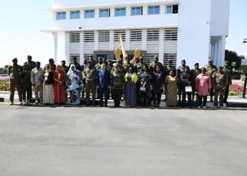 الفريق أسامة ربيع يستعرض مستجدات مشروعات تطوير القناة لوفد أكاديمية ناصر العسكرية العليا