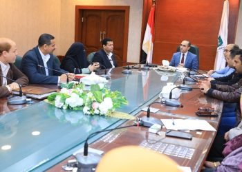 القاضى يعقد اجتماعا بأعضاء فريق مبادرة ” صوتك مسموع