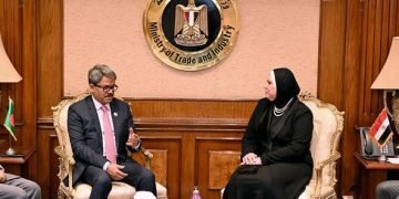 وزيرة التجارة والصناعة تبحث مع وزير خارجية بنجلاديش سبل تعزيز التعاون التجاري والاستثماري بين البلدين خلال المرحلة المقبلة