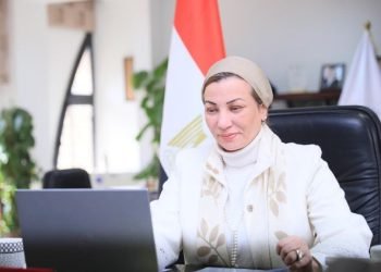 وزيرة البيئة تعرض آليات إشراك المرأة المصرية في العمل المناخي