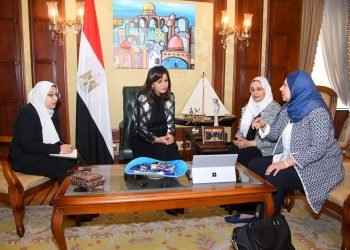 وزيرة الهجرة تبحث ترتيبات إطلاق المرحلة الثانية من التطبيق الإلكتروني لـ “اتكلم عربي” بالتعاون مع دار نهضة مصر