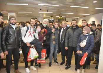 إقلاع رحلة “ايركايرو” إلى القاهرة وعلى متنها الطلبة المصريين المتواجدين فى رومانيا