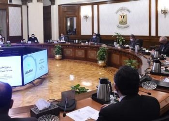 مدبولي: التوافق على مجموعة من الحوافز لدعم صناعة السيارات والتوسع فيها