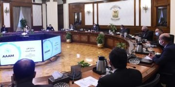 مدبولي: التوافق على مجموعة من الحوافز لدعم صناعة السيارات والتوسع فيها