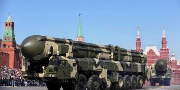 هل باتت الحرب فى أوكرانيا  تفاخرا بين المعسكرين  بـ “النووي”