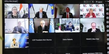 وزيرة البيئة: دفع العمل المناخى ووفاء الدول بالتزاماتها ضرورة ملحة