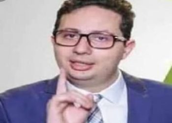 فنانة شهيرة تدافع عن «طبيب الكركمين» رغم التهم الموجه إليه بعد القبض عليه