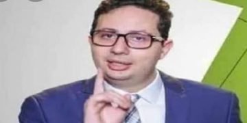 فنانة شهيرة تدافع عن «طبيب الكركمين» رغم التهم الموجه إليه بعد القبض عليه