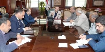 محافظ بني سويف: وضع قائمة أسعار استرشادية “أسبوعياً” ومواجهة الإحتكار