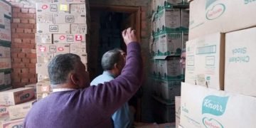 ضبط 55 طن دقيق فاخر و14 ألف زجاجة زيت طعام ببني سويف