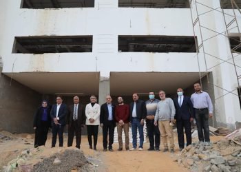 بالصور: نائب محافظ الوادي الجديد و سفير الفلبين في جولة لأهم المشروعات والمعالم بمركزي الداخلة وبلاط