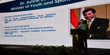 وزير الرياضة يشهد فعاليات المؤتمر الدولي الأول للسباحة