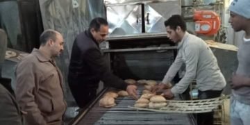 ضبط طن من الدقيق الحر و 250 كرتونة زيت طعام بدون فواتير