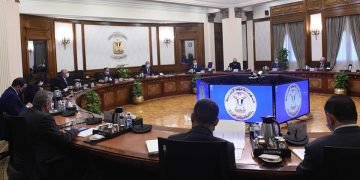 مدبولى يطالب بالعمل على تخفيض زمن الإفراج الجمركى عن الشحنات إلى أقل فترة ممكنة مع ضرورة تعاون كل الجهات