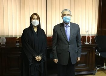 وزير الكهرباء يستقبل سفيرة الامارات بالقاهرة وذلك لبحث سبل دعم وتعزيز التعاون بين البلدين فى مجال الكهرباء والطاقة المتجددة