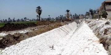 محافظ سوهاج الانتهاء من تبطين 61 ترعة بطول 307 كم واستمرار العمل في باقي المشروعات