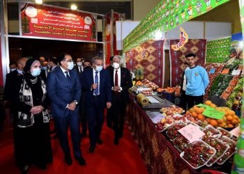 نيفين جامع: حريصون على التوسع فى تنظيم المعارض السلعية بكافة المحافظات لتوفير المنتجات الاساسية للمواطنين باسعار مناسبة وجودة عالية