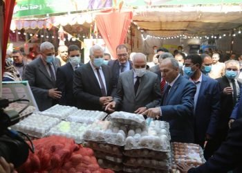 وزير الزراعة ومحافظ الجيزة يفتتحان معرض للسلع والمنتجات الغذائية ومهرجان التمور بحديقة الاورمان