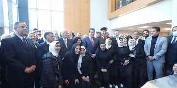 وزير التعليم العالي ورئيس جامعة عين شمس يفتتحان  أول مركز للابتكار وريادة الأعمال بجامعة عين شمس