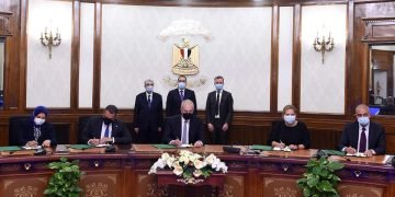 مدبولي: التوسع فى مجال الطاقة النظيفة واستخداماتها ومشروعات الوقود الأخضر على قائمة الأولويات