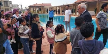 محافظ بورسعيد يشهد احتفال شركة نيوبلان ب “يوم اليتيم”