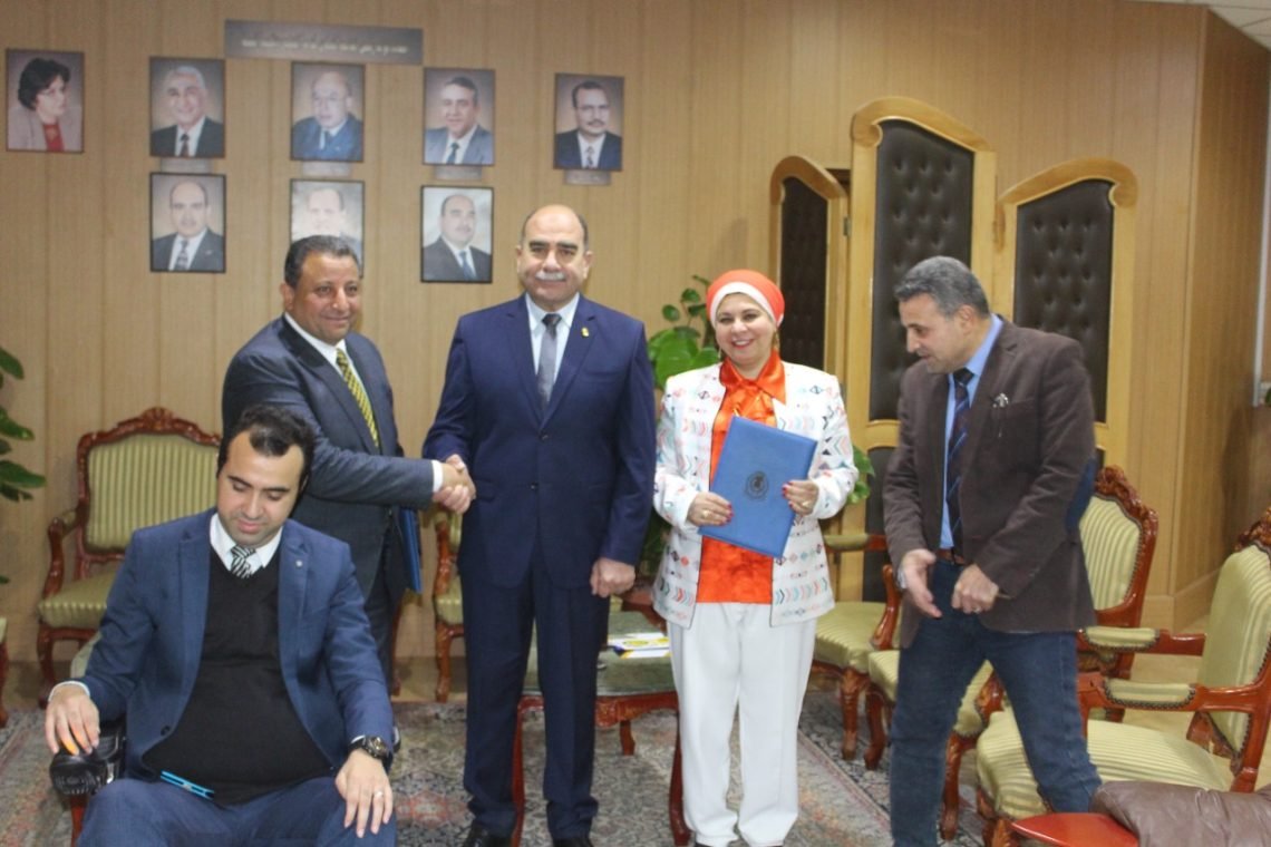 توقيع بروتوكول تعاون بين كلية السياحة والفنادق بجامعة المنصورة ، وكلية التربية للطفولة المبكرة