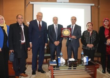 ندوة التنمية المستدامة وأسرار تقدم الدول بجامعة المنصورة