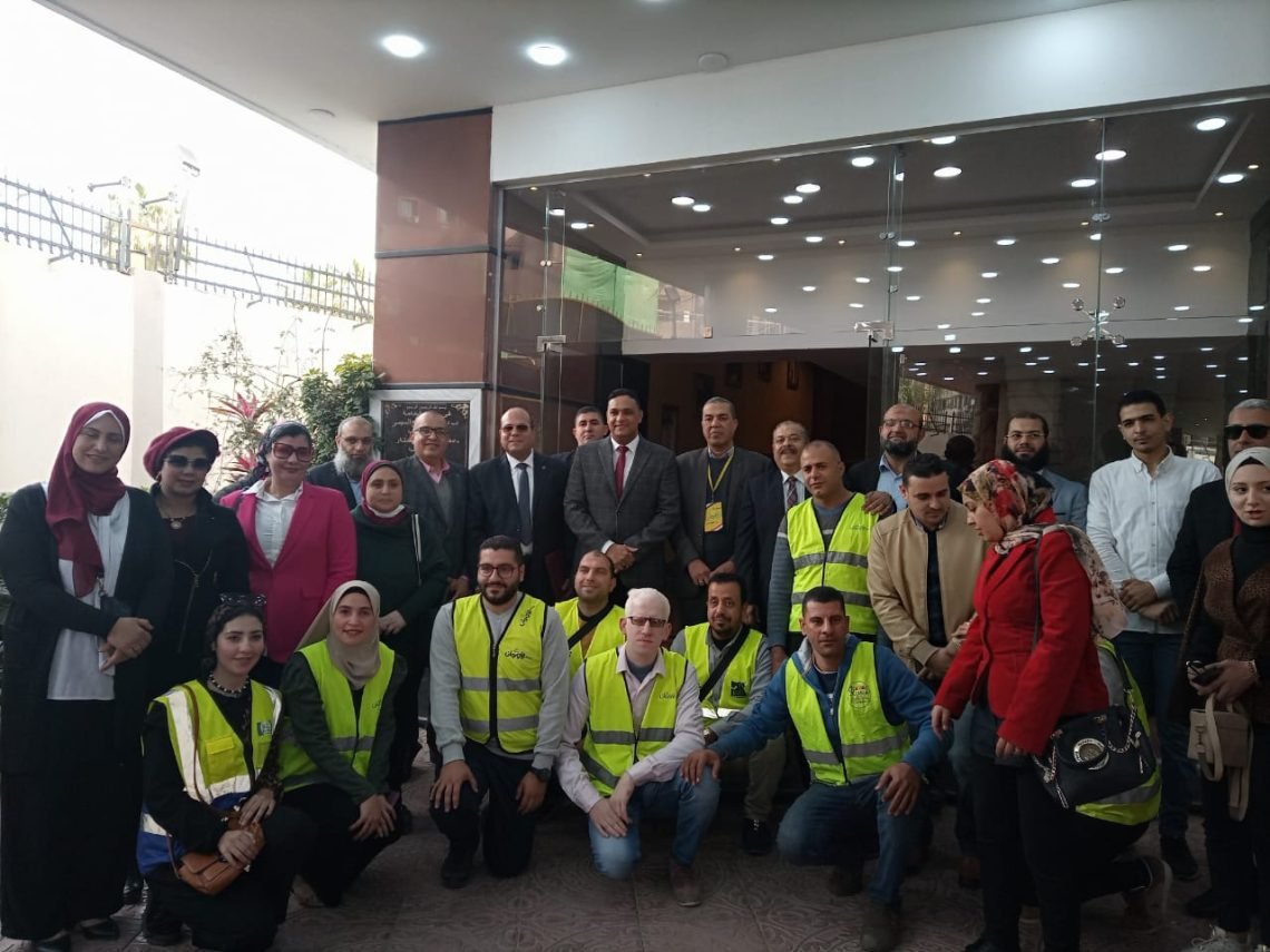 محافظ الدقهلية يتفقد مساعدات رمضان للجمعيات الخيرية بالدقهلية صباح اليوم