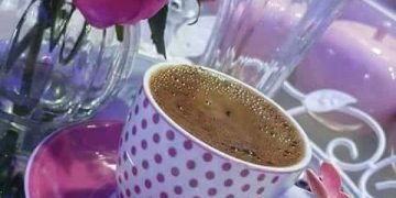 على بابك .. بقلم صفاء مسعود