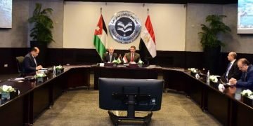 الرئيس التنفيذي للهيئة العامة للاستثمار والمناطق الحرة يستقبل وزير الاستثمار الأردني لبحث فرص التعاون الاستثماري بين البلدين