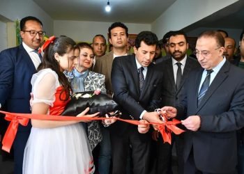 وزير الشباب ومحافظ الاسكندرية يفتتحان مركز شباب السيوف ٢ وأعمال تطوير مركز شباب النصر