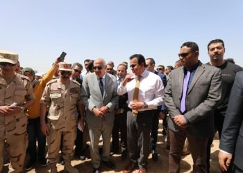 طلاب كلية الهندسة ومتطوعين المركز الجامعي للتطوير المهنى بالمنصورة يقوموا بزيارة كلية الدفاع الجوي بالاسكندرية