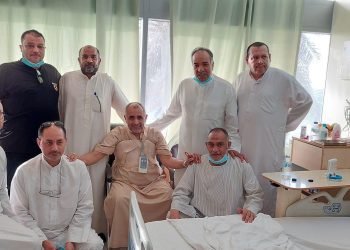 رابطة أبناء أسيوط للتكافل الاجتماعي للعاملين بالكويت في زيارة لثروت أبو عيطة