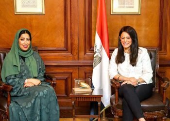المشاط.. تستعرض مع نائبة رئيسة مجلس الإمارات للتوازن بين الجنسين السياسات الداعمة لتمكين المرأة