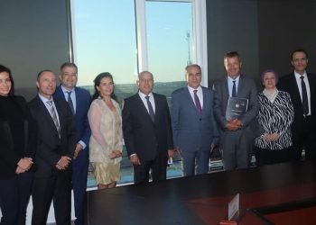 وزير النقل يشهد توقيع اتفاقيتين في مجال النقل البحري