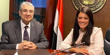 وزيرا التعاون الدولي والكهرباء يبحثان مشروعات “الطاقة” ضمن المنصة الوطنية للمشروعات الخضراء والعمل المناخى برنامج “نُوَفِّي”