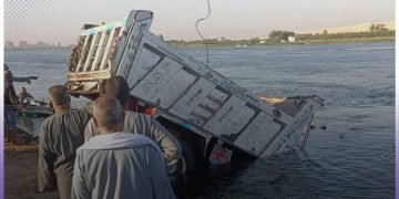 غرق طفل ومسن وجارى البحث عن مفقودين فى معدية بنى سويف