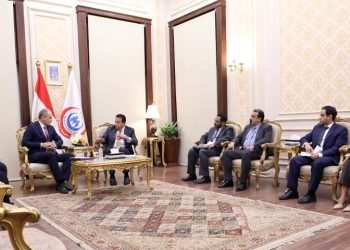 وزير الصحة يستقبل سفير بيلاروسيا لدى مصر لتعزيز سبل التعاون في القطاع الطبي