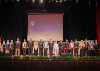 وزير الصحة يشهد حفل تخريج دفعتين من خريجي البرامج التدريبية بالتعاون مع كلية طب جامعة هارفارد الأمريكية