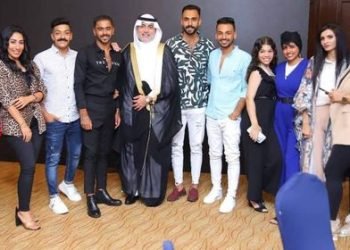 المستشار عاطف سندي يكرم الفنانين والراحل محمود ياسين في حفل عشاء النجوم