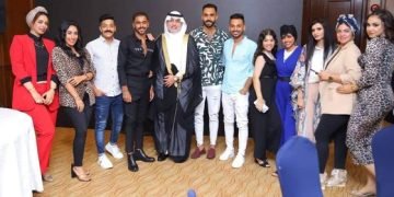 المستشار عاطف سندي يكرم الفنانين والراحل محمود ياسين في حفل عشاء النجوم