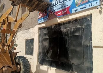 جهاز مدينه بدر يشن حمله مكبره لازاله الاشغالات  والتعديات بالحي الاول و الثالث