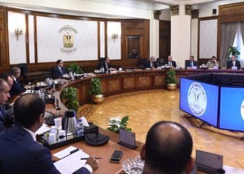 رئيس الوزراء يتابع جهود أجهزة الدولة فى التعامل مع تداعيات الأزمة الروسية – الأوكرانية