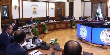 رئيس الوزراء يتابع جهود أجهزة الدولة فى التعامل مع تداعيات الأزمة الروسية – الأوكرانية